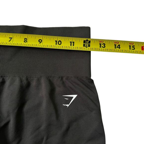 Gymshark Gray Mini Cycling Shorts Women's Size Small/Medium | 44-20 - Picture 4 of 5